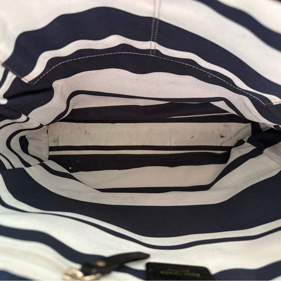 Kate Spade Black Embossed Croc Pattern Leather Tote - Picture 7 of 9